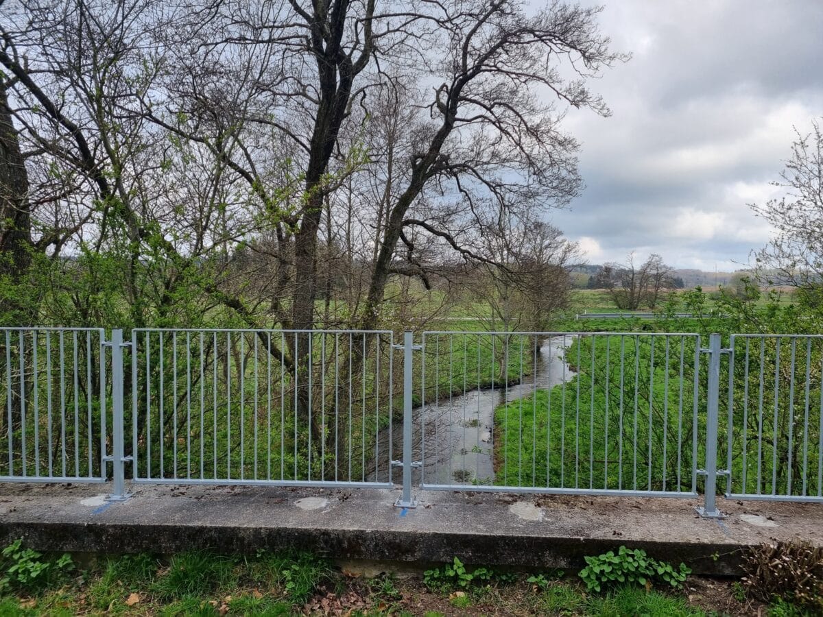 DAV NORDIC standard rækværk på bro over å